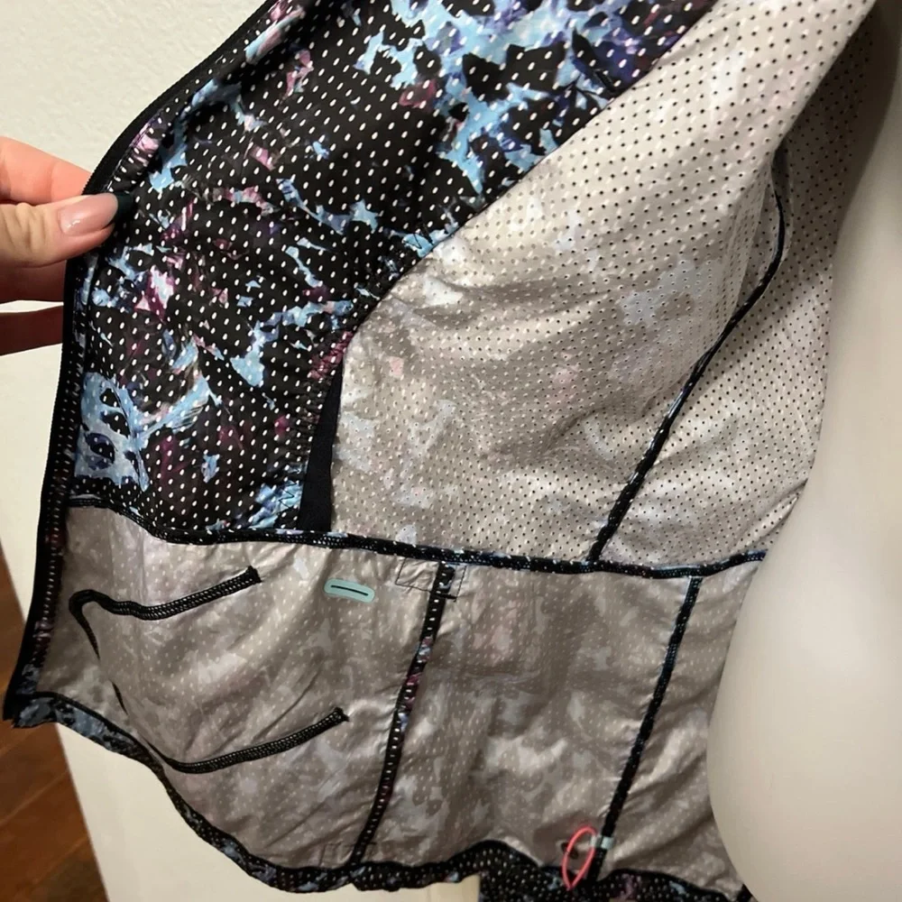 Lululemon Back Pack It Jacket Floral Sport Tranquil Blue Multi